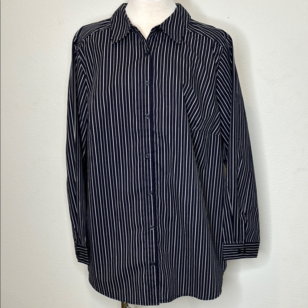 Roaman’s size 22W Dark Navy Blue Striped Button-Down Shirt